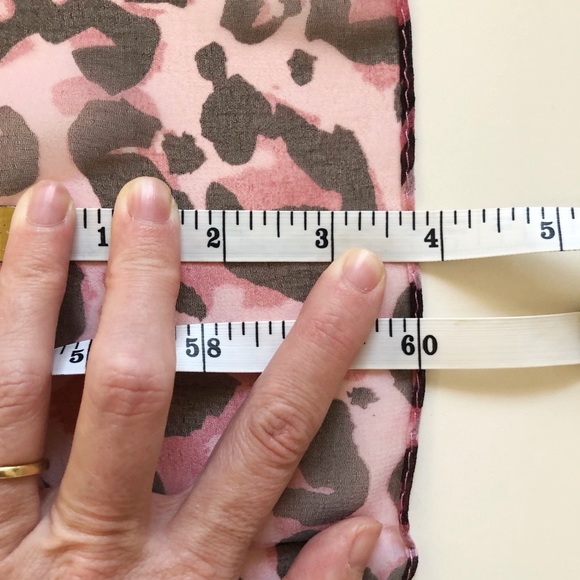 Pink Leopard Print Scarf - Picture 8 of 8